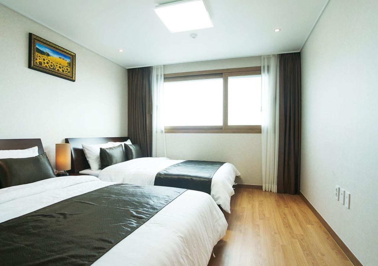 Iris Hotel Seogwipo Eksteriør billede