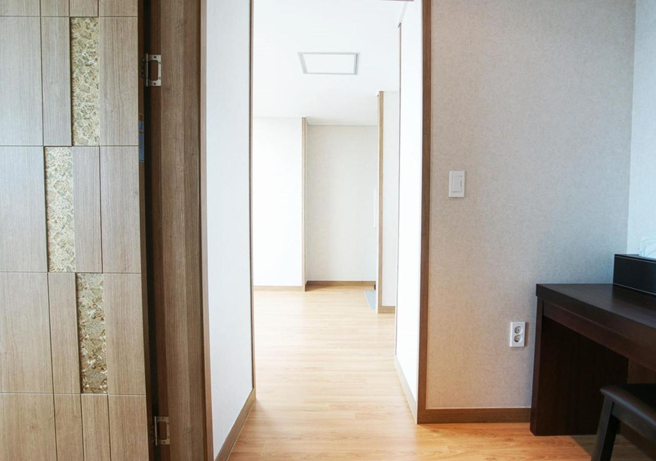 Iris Hotel Seogwipo Eksteriør billede